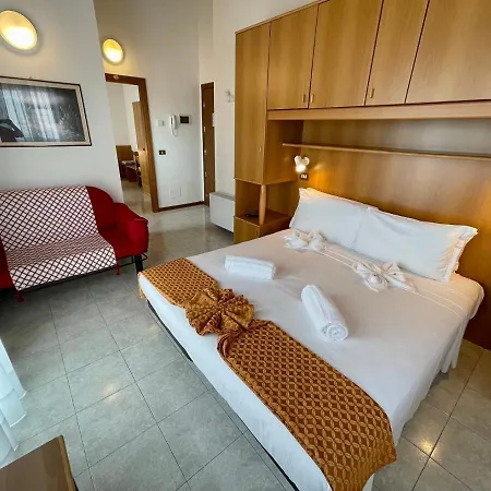 Otel Rosa 2*