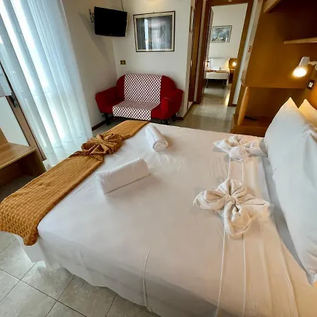 Otel Rosa 2*