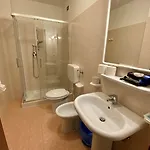 Rosa Hotel 2*