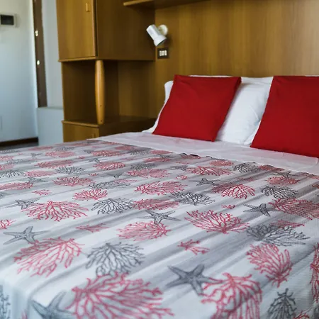 Rosa Hotel 2*